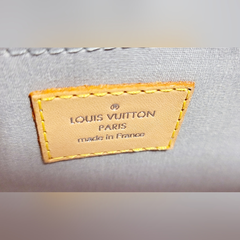 Louis Vuitton Limited Edition Silver Metallic Monogram Miroir Speedy 35 Bag. - Picture 10 of 16